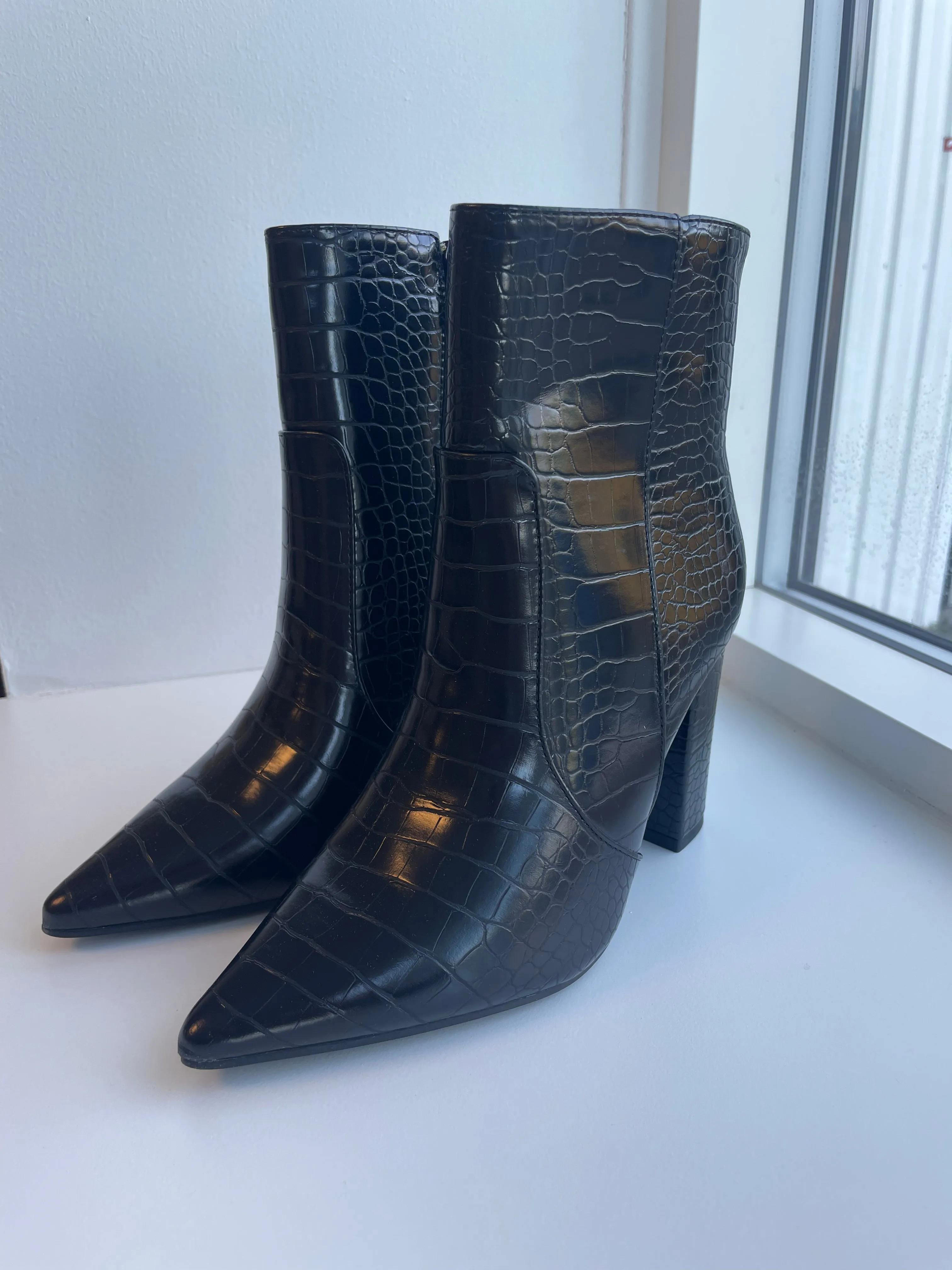 Nadia Ankle Boots - Black